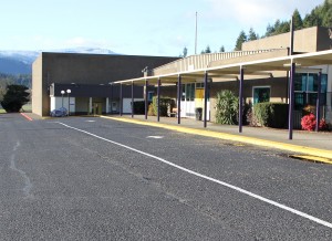 Oakridge Junior and Senior Highschool Building